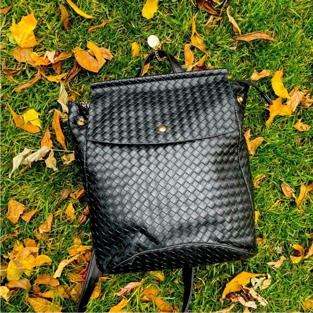 Mali + Lili Black Woven Convertible Backpack and Crossbody Bag(Faux Leather) EUC
